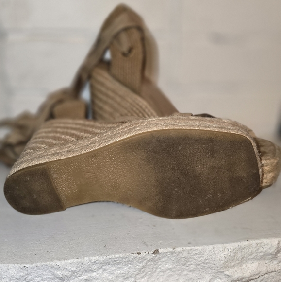 Lace up Wedges - Picture 3 of 3